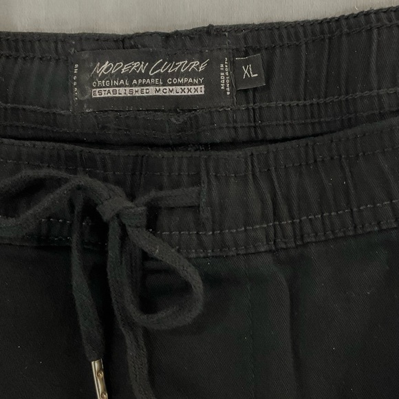 Black and Tan Men's Pants - Picture 10 of 10